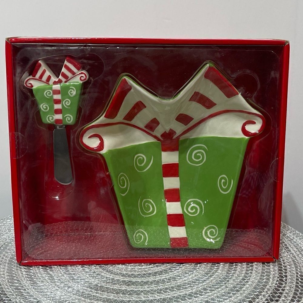 Main Street Collections Shaped Bowl with Spreader NWT